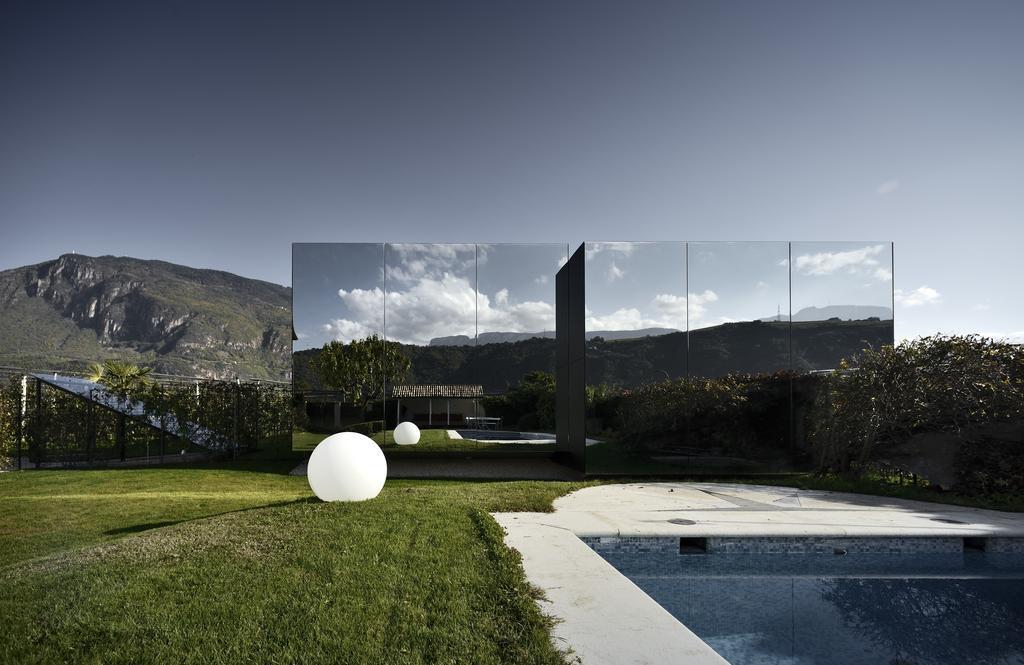Mirror Houses Bolzano Exteriör bild